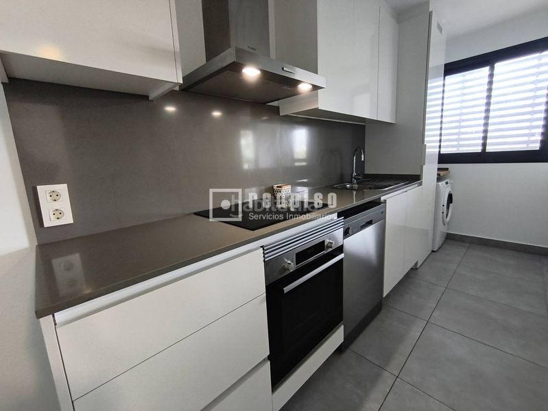 Foto 3eada327-e7f0-4c75-88be-69a463c3f42b. Lloguer pis amb calefacció aparcament piscina a zona nueva Camas - marcelino camacho Camas