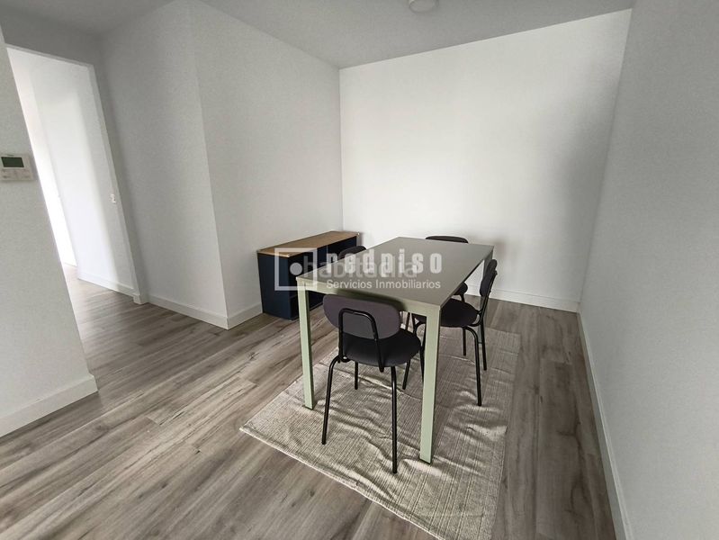 Foto 3f7b169b-7a3e-4b33-9310-293f77e20442. Lloguer pis amb calefacció aparcament piscina a zona nueva Camas - marcelino camacho Camas