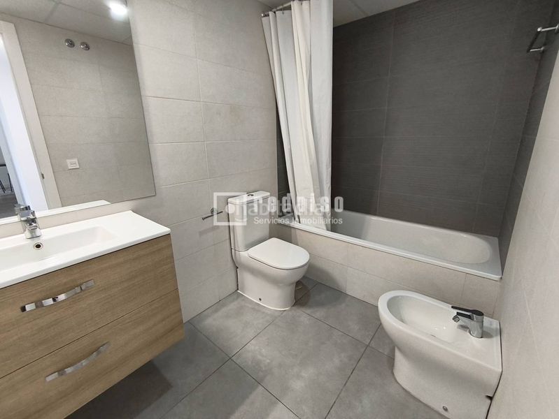 Foto 968dad57-a284-4ad3-a881-66e8559796b9. Lloguer pis amb calefacció aparcament piscina a zona nueva Camas - marcelino camacho Camas