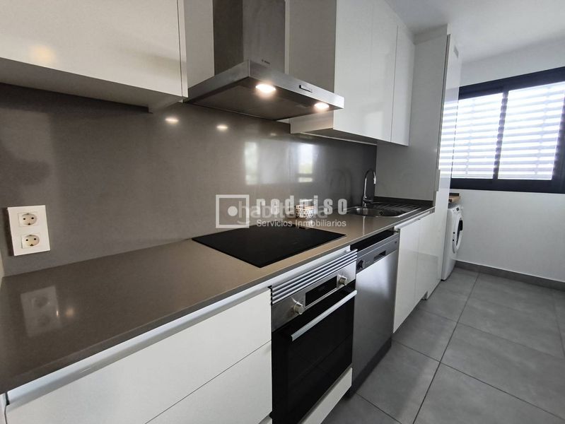 Foto 9f222094-4f96-4bb1-b4e7-e0d3a7278579. Lloguer pis amb calefacció aparcament piscina a zona nueva Camas - marcelino camacho Camas