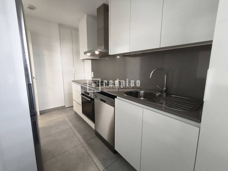 Foto ad360eef-7164-4944-acac-bcbd6de2f0be. Lloguer pis amb calefacció aparcament piscina a zona nueva Camas - marcelino camacho Camas