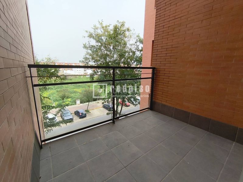 Foto bae846e0-9dd2-449a-9a58-a42cb1346d7b. Lloguer pis amb calefacció aparcament piscina a zona nueva Camas - marcelino camacho Camas