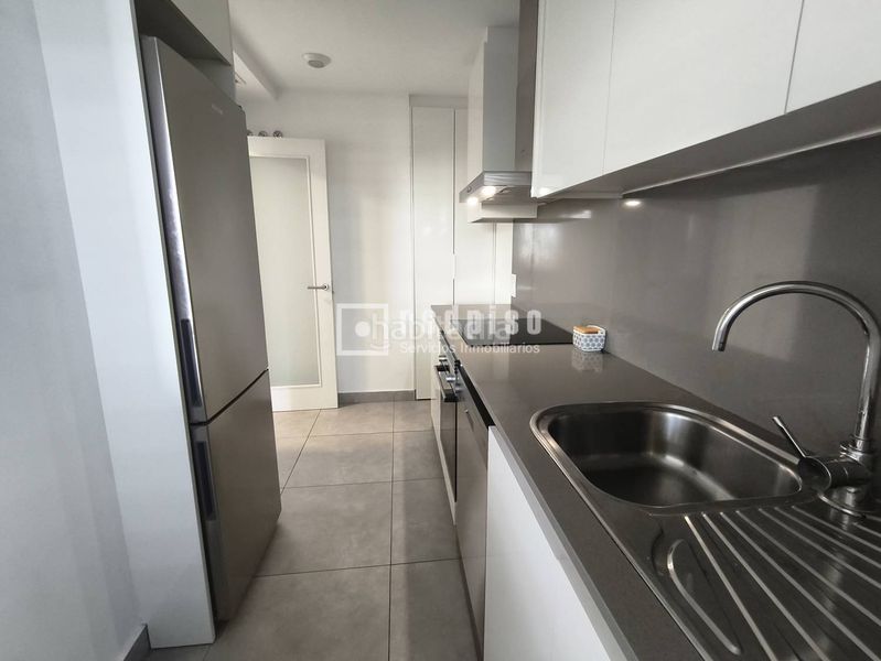 Foto c25bb872-03f3-4e14-a19d-c1566c737002. Lloguer pis amb calefacció aparcament piscina a zona nueva Camas - marcelino camacho Camas