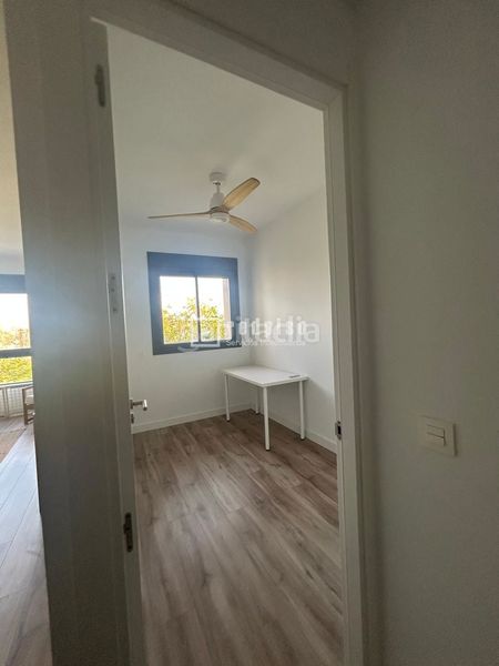 Foto d2d99dcc-b1ca-4e3e-b59e-d8bece11cccf. Lloguer pis amb calefacció aparcament piscina a zona nueva Camas - marcelino camacho Camas