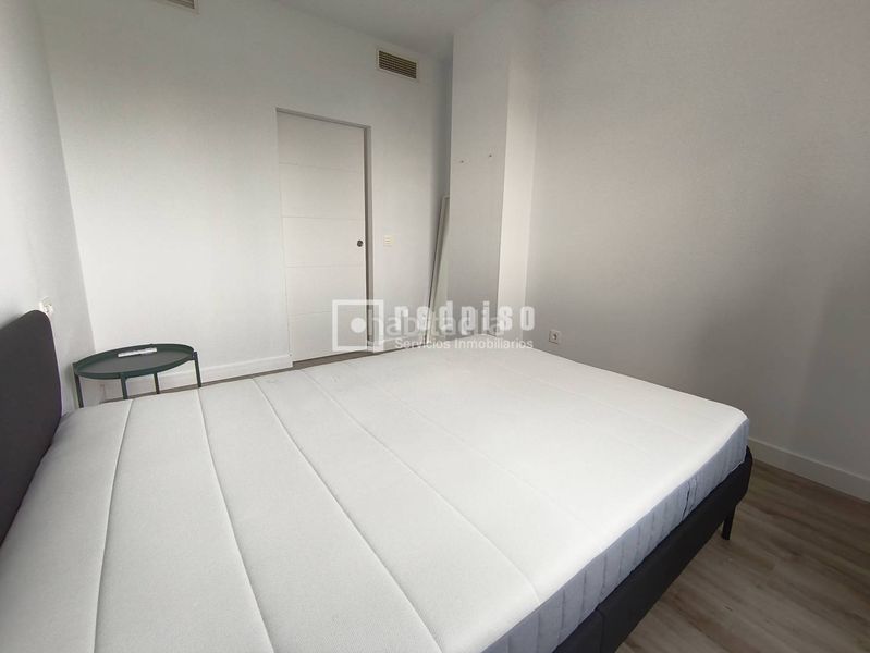 Foto fb2c943e-4b03-4543-ba60-c00b326970ca. Lloguer pis amb calefacció aparcament piscina a zona nueva Camas - marcelino camacho Camas