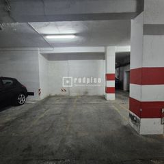 Parking coche en Los Remedios