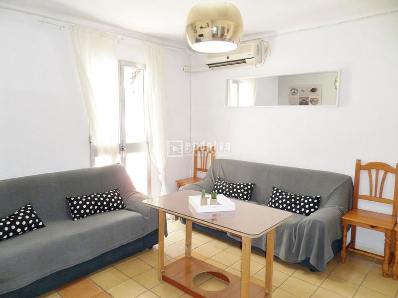 Foto 0dd7b33c-e974-4442-9d75-2f352c8d318e. Rent flat in Los Remedios Sevilla