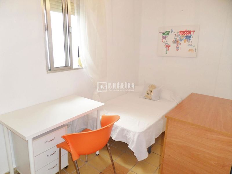 Foto 6063bd31-e894-4cf5-88d8-ea75c8f3615c. Rent flat in Los Remedios Sevilla