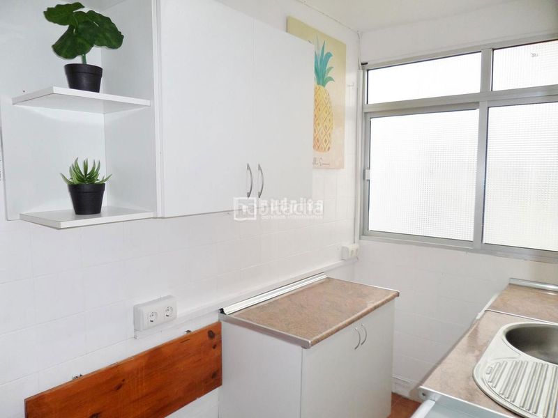 Foto 8a025f36-c139-4c5b-a53f-6fec6c82ecba. Rent flat in Los Remedios Sevilla