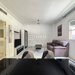 Affitto Appartamento  Nueva delhi. Se alquila vivienda constriucción 2005 con plaza de garaje y pis