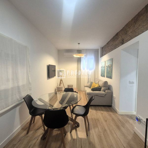 Foto 77984d3d-77a5-47e3-ba45-a2cd5b5ec281. Apartament a Triana Este Sevilla
