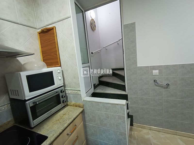 Foto 04519946-1eb5-45da-a3a9-b6016f0bd789. Casa amb aparcament a Triana Este Sevilla