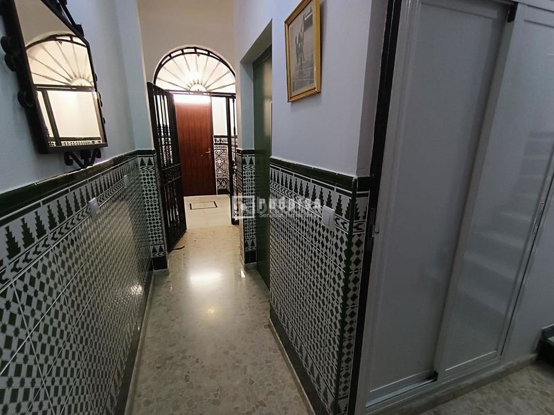Foto 08400cfe-83e4-4081-a043-9507bed258d2. Casa amb aparcament a Triana Este Sevilla
