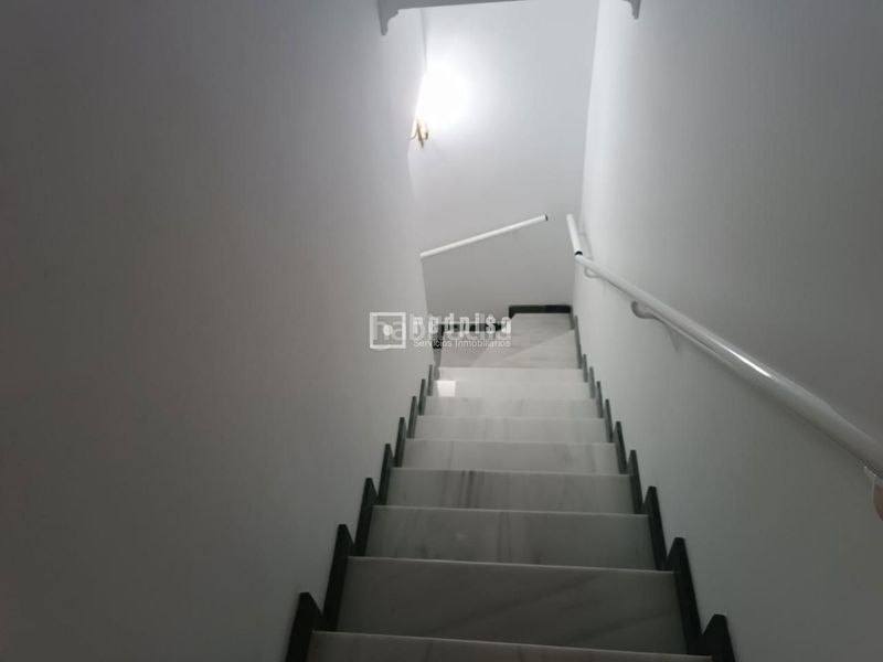 Foto 08dd8d13-f8ce-4222-a860-074f17f83514. Casa amb aparcament a Triana Este Sevilla