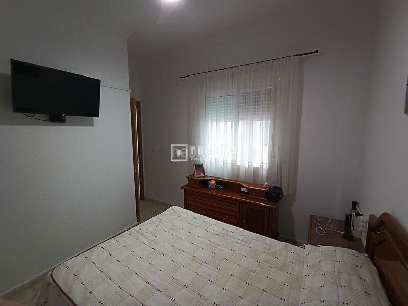 Foto 0f517ef4-bf19-4774-8fc7-eba648587f03. Casa amb aparcament a Triana Este Sevilla