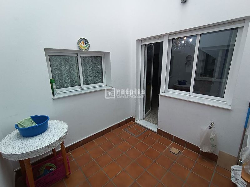 Foto 200b89cc-25a7-4e46-b983-88e299fe2119. Casa amb aparcament a Triana Este Sevilla