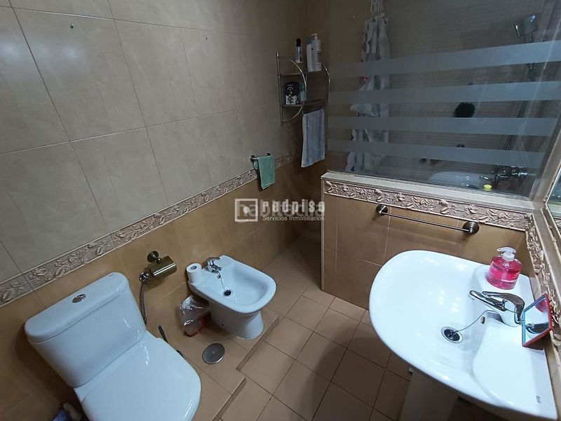 Foto 38b3d547-aa83-4bf1-96ea-7ba62c9653e0. Casa amb aparcament a Triana Este Sevilla