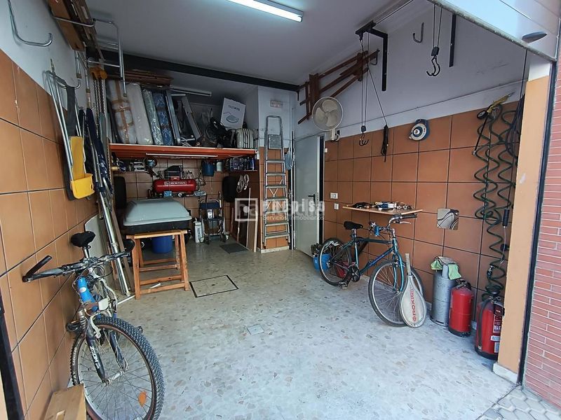 Foto 4afe9328-8e60-40ca-a059-3744350d95b8. Casa amb aparcament a Triana Este Sevilla