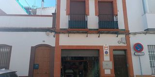 Maison  Voluntad. Vivienda unifamiliar de 3 plantas con garaje y ascensor.