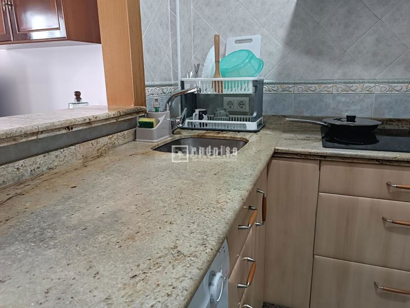 Foto 7530f886-007d-43c6-8d43-c57c5d62d2ae. Casa amb aparcament a Triana Este Sevilla