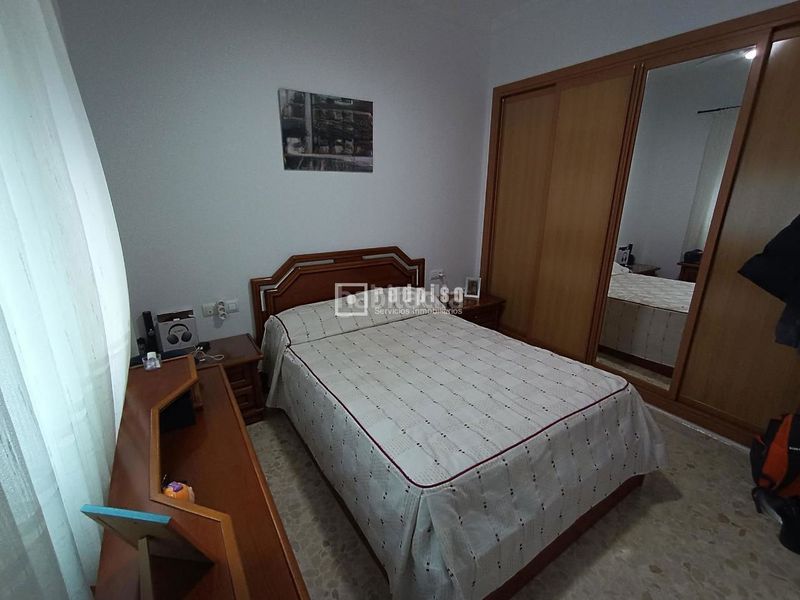 Foto 78f93637-19aa-4603-a416-e0bef816f94c. Casa amb aparcament a Triana Este Sevilla