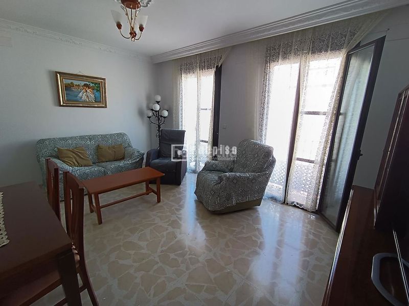 Foto a475c2f1-9366-455f-b973-e1c581bcf452. Casa amb aparcament a Triana Este Sevilla