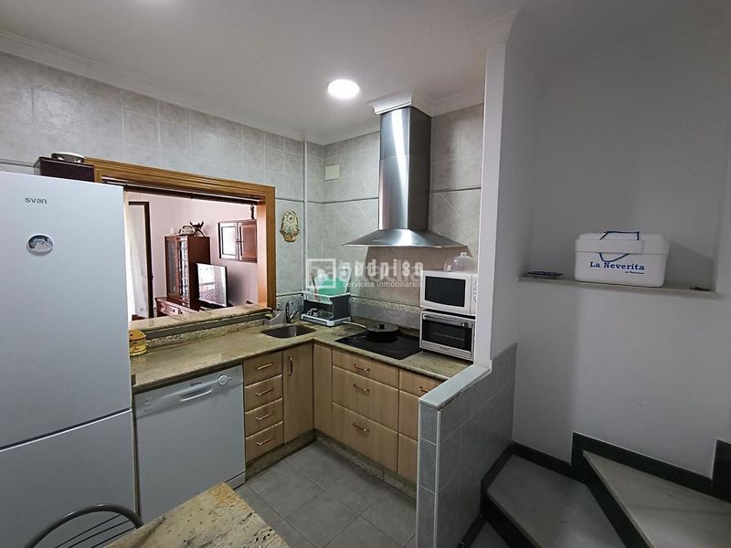 Foto b80f018d-d61e-4bc7-b0f7-86569ea339e3. Casa amb aparcament a Triana Este Sevilla