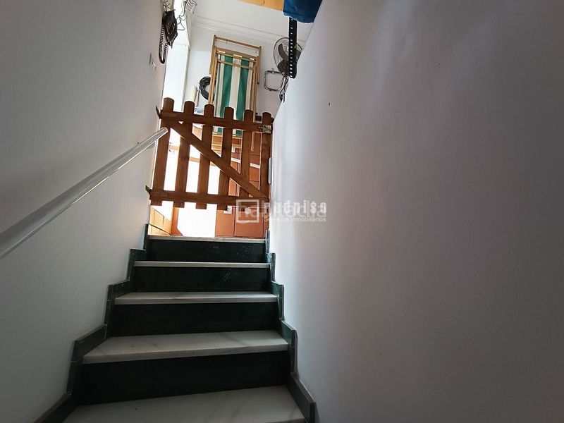 Foto d859d45d-9c68-491a-b89b-9aa9d8488726. Casa amb aparcament a Triana Este Sevilla