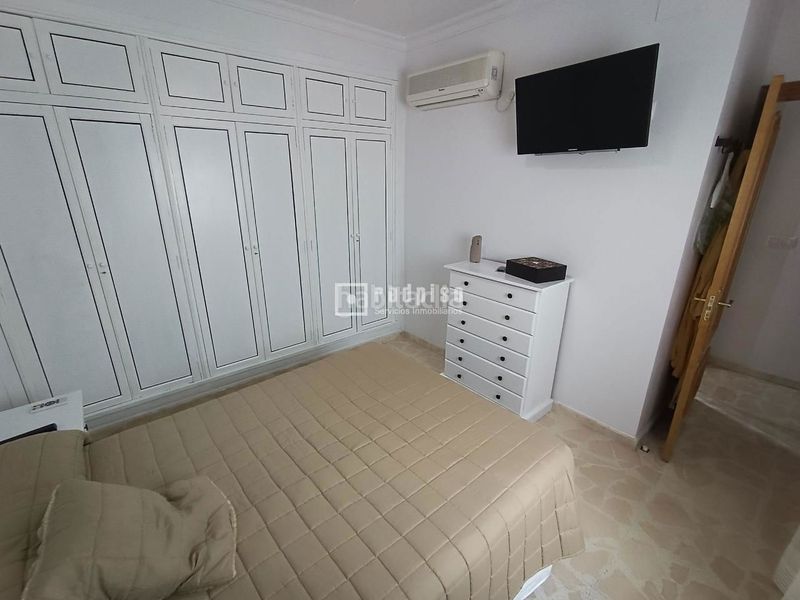 Foto f6577429-f832-49fb-a798-f2c649bcb80f. Casa amb aparcament a Triana Este Sevilla