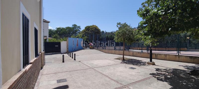 Foto cf509507-dfa1-4554-b2d8-fc22cee21b63. Piso  con tres dormitorios en zona peatonal junto al rio genil en Granada