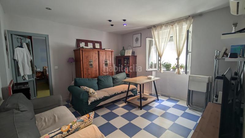 Foto f34c6f0a-25f9-46a5-bd46-58ec0c6615f8. Piso  con tres dormitorios en zona peatonal junto al rio genil en Granada
