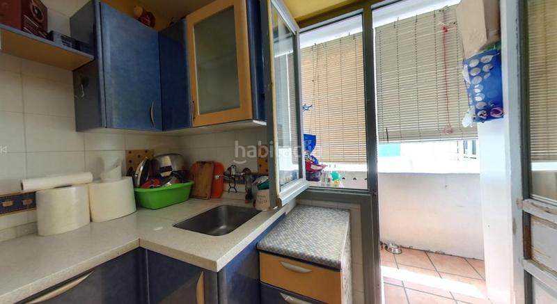 Foto fe4bbb3a-d0ae-4e00-b9c7-a2372641eaa2. Piso  con tres dormitorios en zona peatonal junto al rio genil en Granada