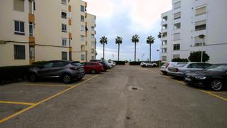 Appartement à Playa de Granada. Piso con tres dormitorios situado en primera linea de playa