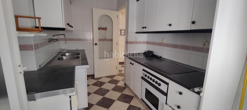 Foto 81ba1365-856a-4c02-b0fc-3e18ea5d99d1. Pis amb calefacció aparcament a Cenes de la Vega