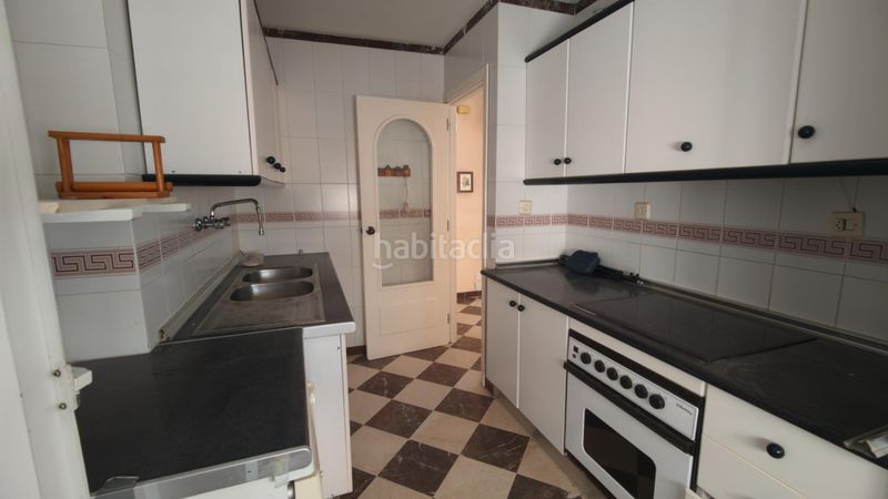 Foto cdfdb383-23c4-4d97-8358-fce7ab61e548. Pis amb calefacció aparcament a Cenes de la Vega