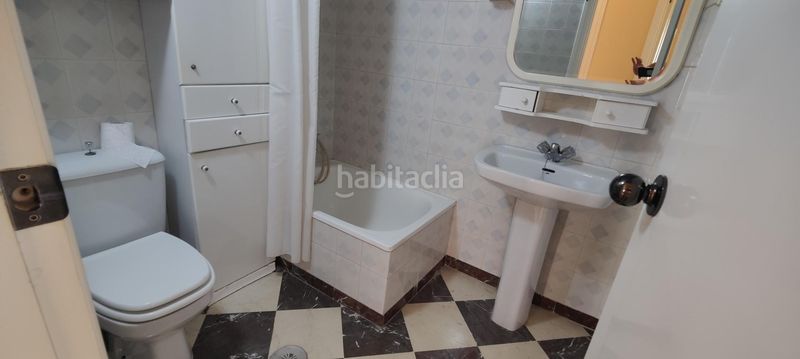 Foto e10f12a8-7df8-4a35-9959-6dfa667ed380. Pis amb calefacció aparcament a Cenes de la Vega