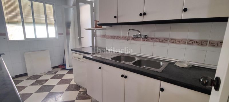 Foto f6c587f2-5f80-43e4-8dc3-e2cddc4b99c4. Pis amb calefacció aparcament a Cenes de la Vega