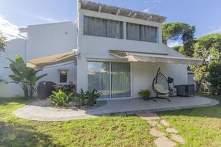 Maison jumelée à Benamara 38. Casa adosada recientemente renovada en complejo cerrado con pisc