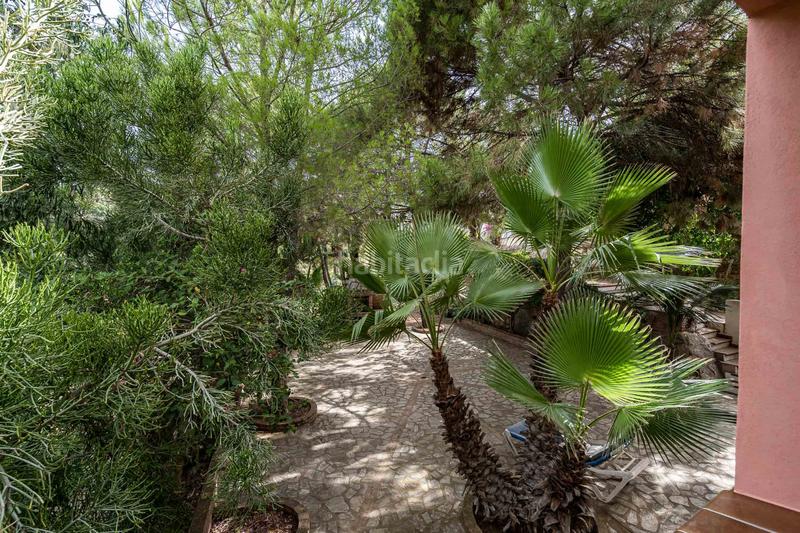 Foto c73e435e-9145-4d3d-af6b-7dd2c1032df5. Casa amb aparcament a Los Llanos Estepona
