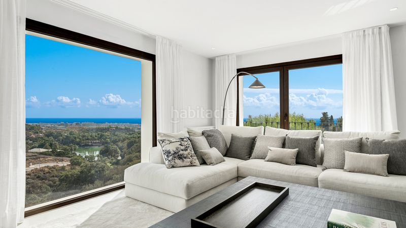 Foto 4d76a2a4-ffb3-4fe3-a960-91f811922ff3. Casa amb aparcament piscina a La Concha - Resina Golf Estepona