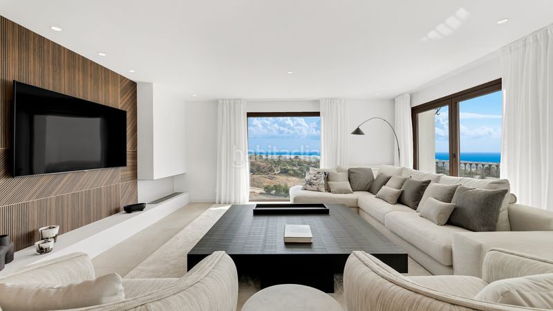 Foto 8874541a-534b-4c18-b1ab-4d8e899065e3. Casa amb aparcament piscina a La Concha - Resina Golf Estepona