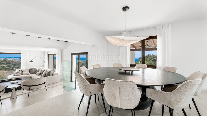 Foto ef3e8c9b-84ee-42f4-a646-f4eb4897e5ba. Casa amb aparcament piscina a La Concha - Resina Golf Estepona