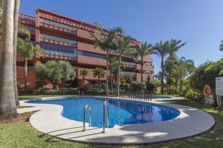 Appartement à Costalita ii 0. Hermoso apartamento de 3 dormitorios en segunda línea de playa e