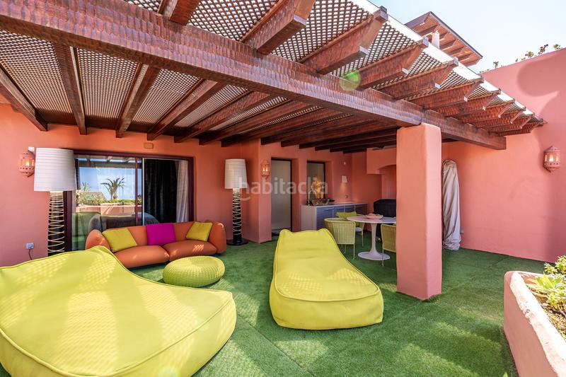 Foto 5b79f4ab-e87d-40f0-8feb-d1aa70f1beb0. Penthouse with heating parking pool in Guadalmansa Estepona