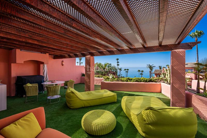 Foto e16b2aeb-7075-41b8-af37-1a3a872f8915. Penthouse with heating parking pool in Guadalmansa Estepona