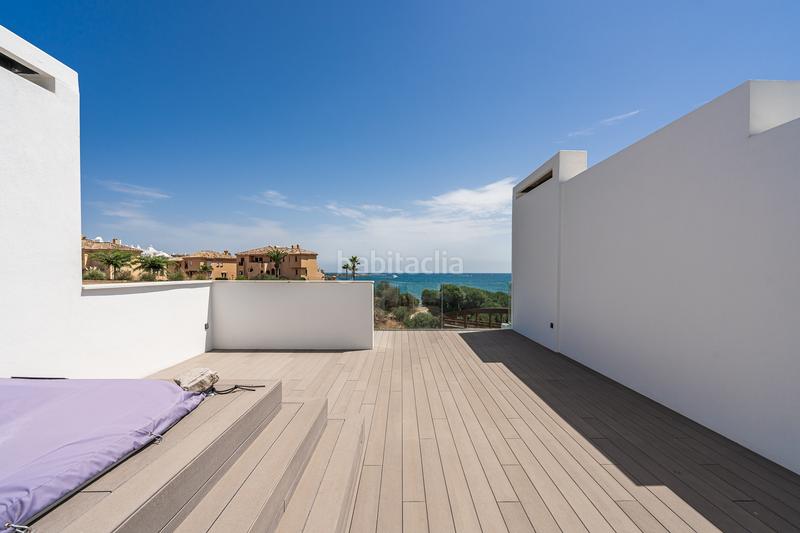 Foto 2617bcb6-08a2-4f0a-97f2-5d85e34d3a4f. Semi detached house with parking pool in Guadalobón Estepona