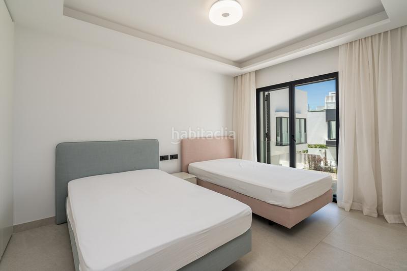 Foto 299b03ea-7bec-4494-a0b3-f586aa498aa4. Semi detached house with parking pool in Guadalobón Estepona