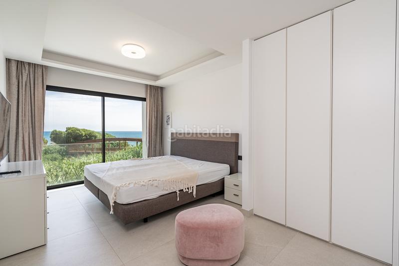 Foto 4482512c-060e-4bd9-bf9c-a414ed07f71a. Semi detached house with parking pool in Guadalobón Estepona