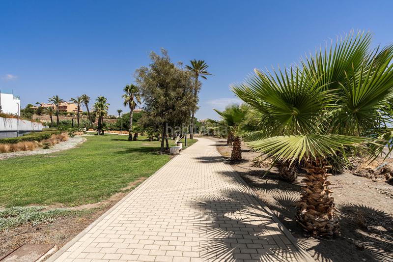 Foto 6ba4eef3-5585-4d72-8645-cb807d3dd832. Semi detached house with parking pool in Guadalobón Estepona