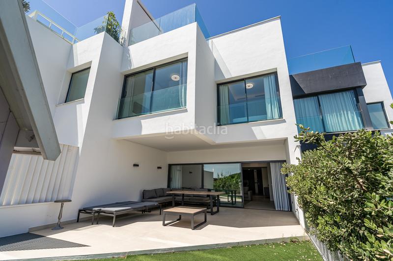 Foto e2fdd664-0f15-4e24-9a72-aec4993bfa0a. Semi detached house with parking pool in Guadalobón Estepona